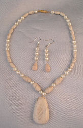 Gold and White Marbled Jewelry Set